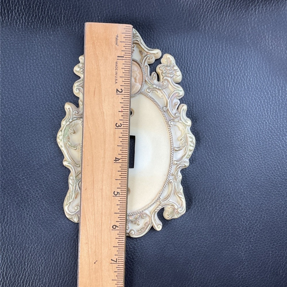 Vintage Cameo Ornate Victorian Light Switch Wall Plate Cover 6-1/4 x 4" Plastic - Picture 8 of 10